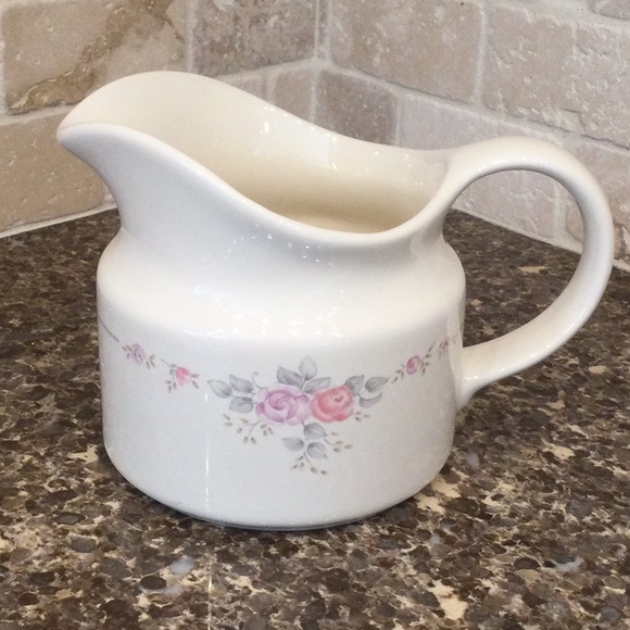 Vintage Pfaltzgraff Trousseau Gravy Boat - Picture 1 of 6